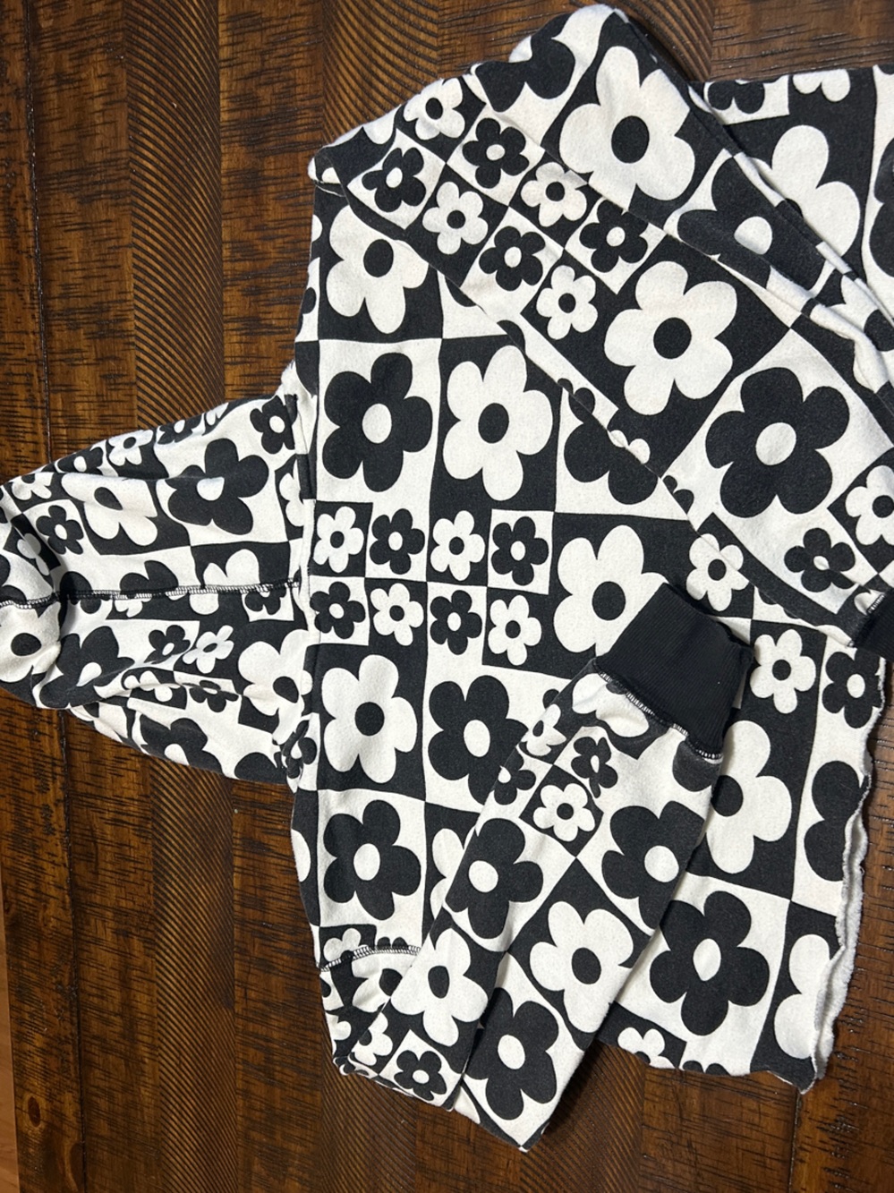 wild fable Women’s Black & White Floral Check Hoodie - Picture 3 of 3